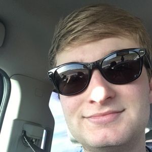 Meet your Posher, Cade